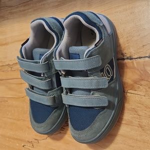 Kids Five Ten Freerider, size 3.5
